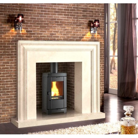 Nordica Extraflame Fedora 8.3kW Stufa a legna in acciaio nera